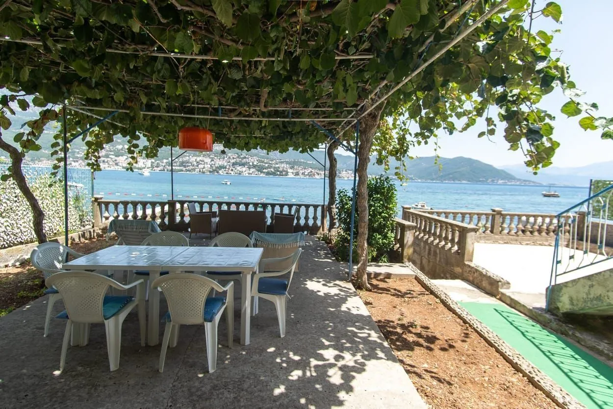 Prodaja, kuća, 120m², Sutorina, Herceg Novi