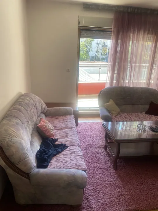 Izdavanje, dvosoban stan, 52m², Preko Morače, Podgorica