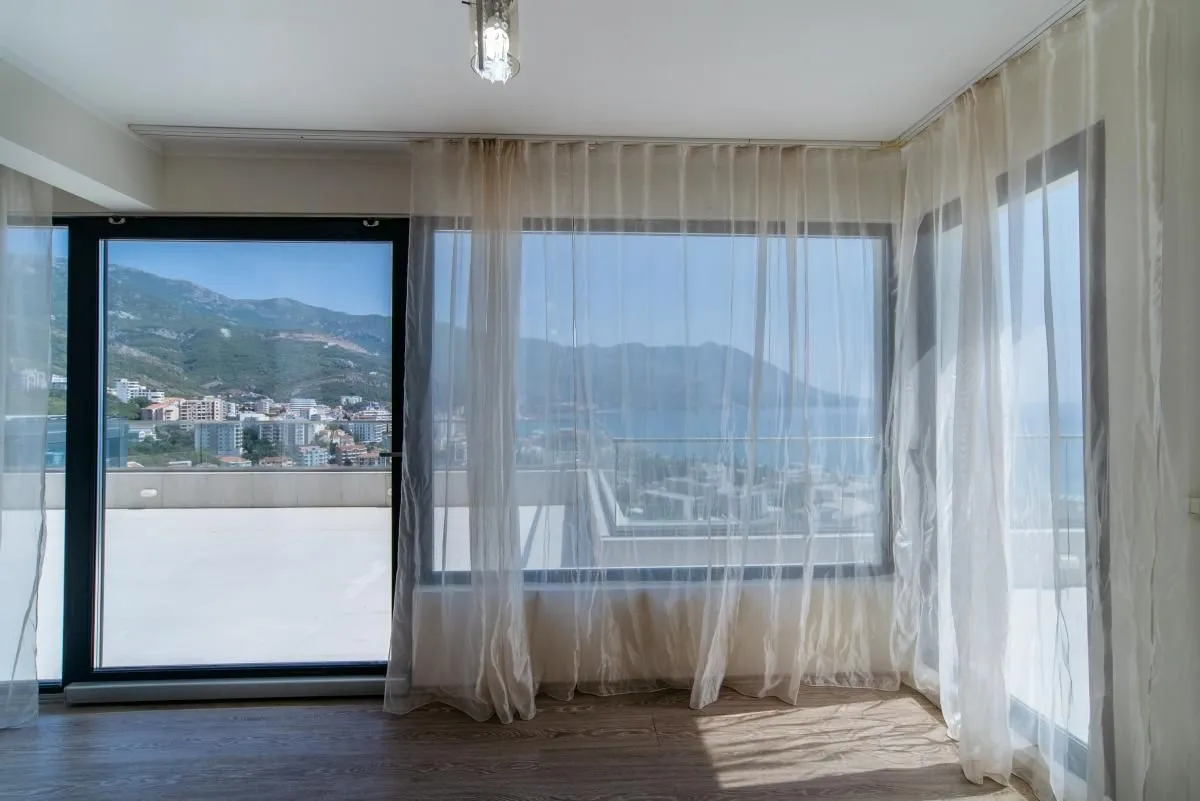 Prodaja, trosoban stan, 234m², Bečići, Budva