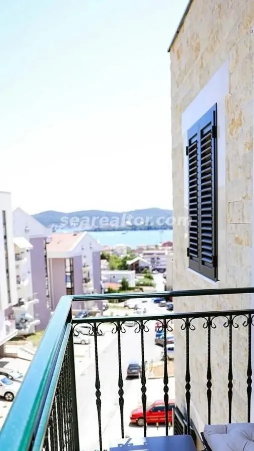 Prodaja, dvosoban stan, 59m², Tivat, Crna Gora