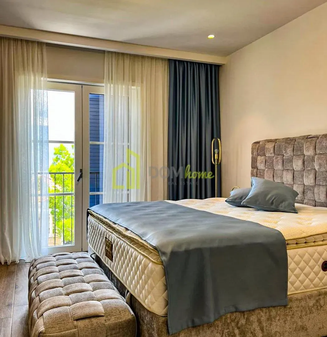 Izdavanje, jednosoban stan, 70m², Tivat, Crna Gora