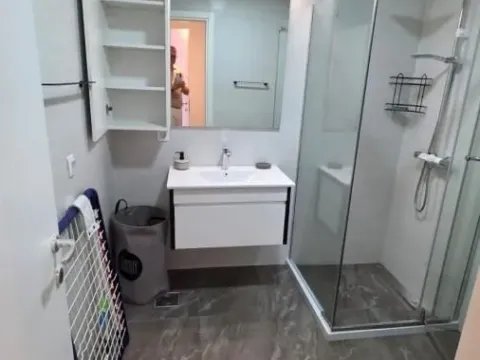 Izdavanje, dvosoban stan, 97m², Donja Lastva, Tivat - image 14