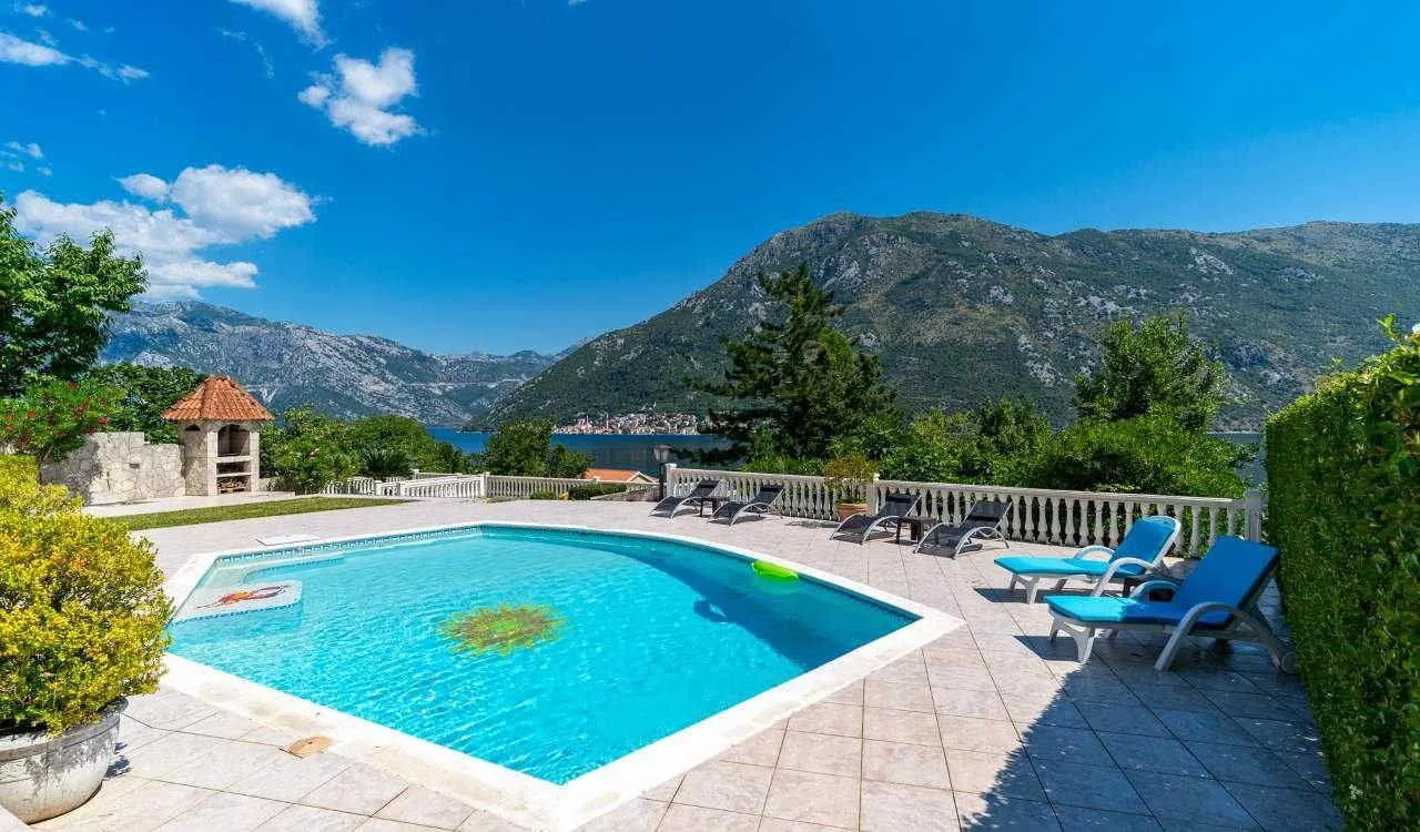 Prodaja, kuća, 278m², Stoliv, Kotor