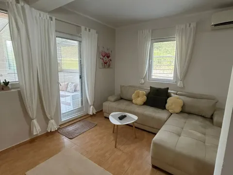 Rent, one bedroom apartment, 47m², Prijevor, Budva - image 2