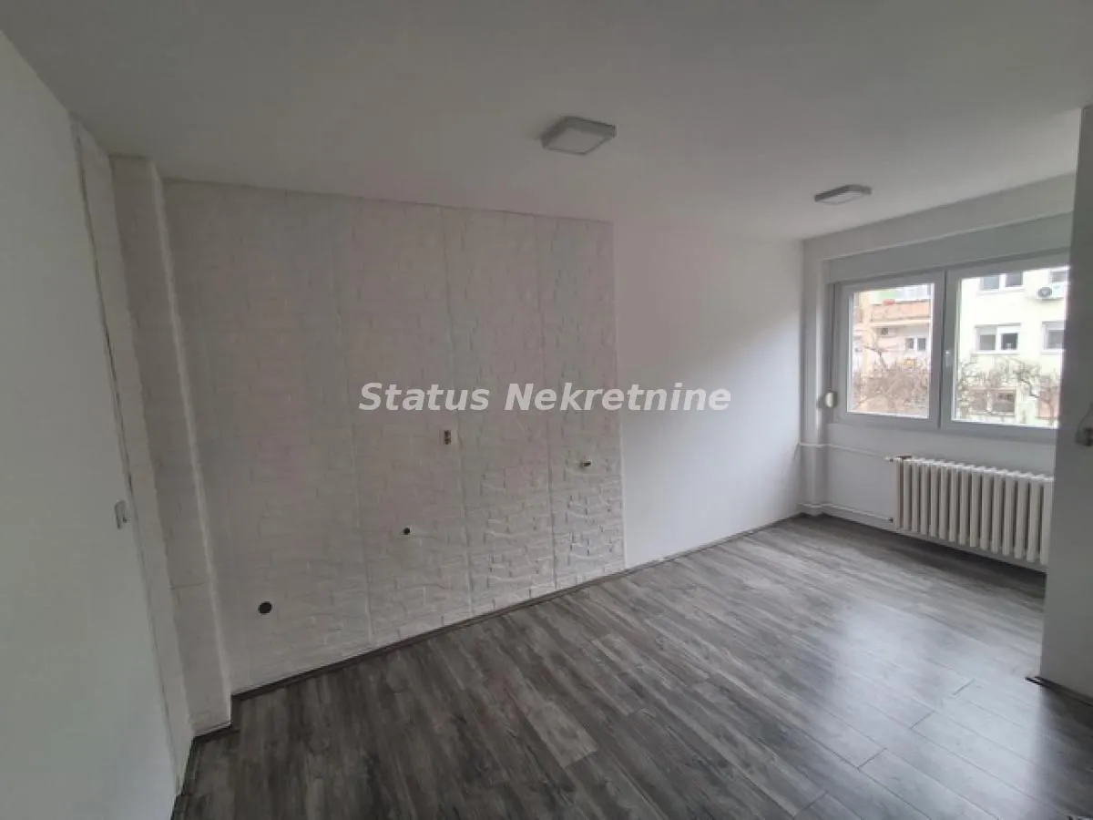 Izdavanje, dvosoban stan, 54m², Železnička Stanica, Novi Sad Sve Podlokacije