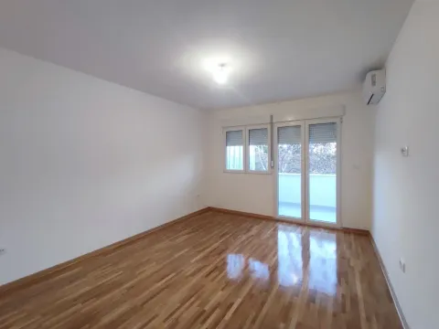 Rent, office space, 50m², Preko Morače, Podgorica - image 9