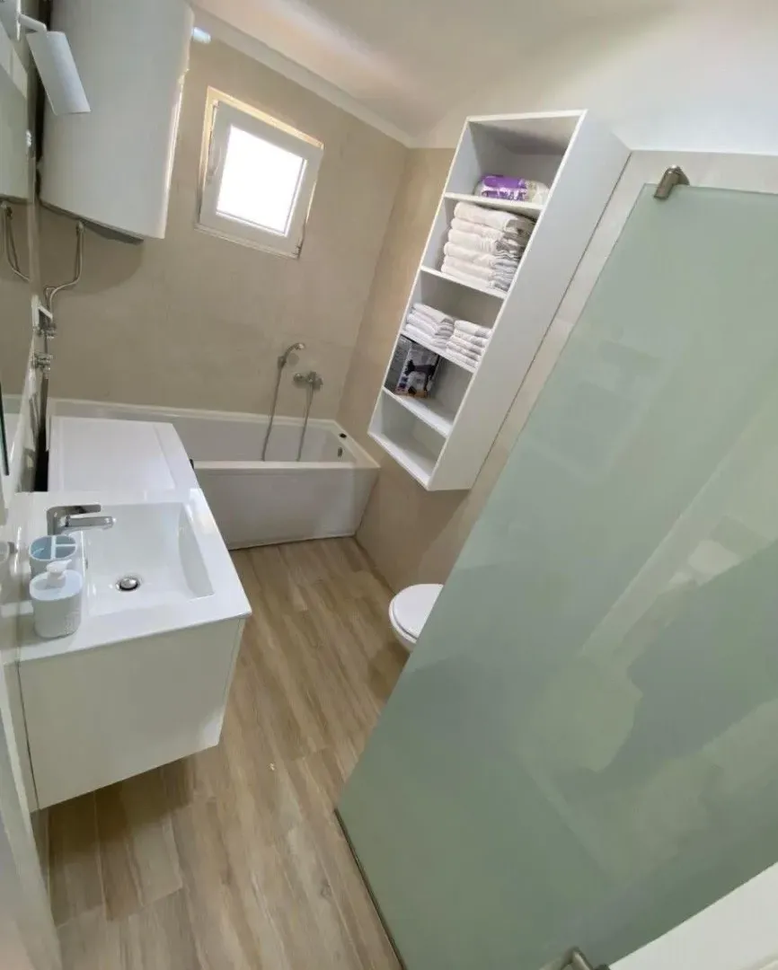Rent, three bedroom apartment, 110m², Gradiošnica, Tivat