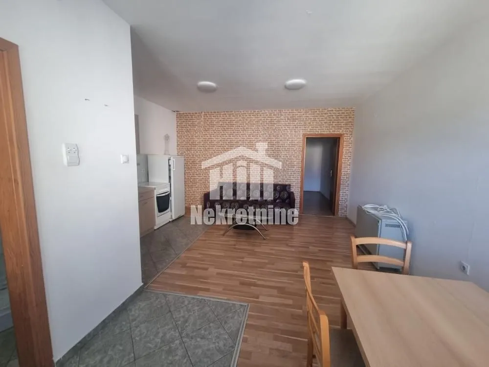 Izdavanje, dvosoban stan, 44m², Zemun Sve Podlokacije, Beograd