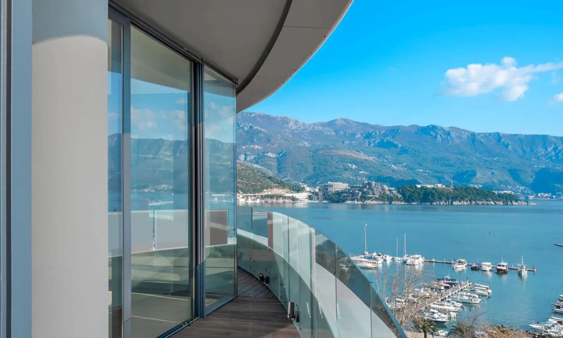 Sale, four bedroom apartment, 270m², Budva, Crna Gora