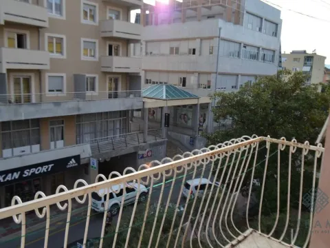 Prodaja, garsonjera, 32m², Centar, Tivat - image 9