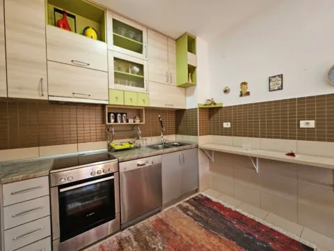 Rent, two bedroom apartment, 86m², City Kvart, Podgorica - image 9