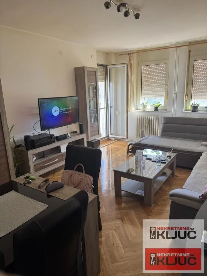 Prodaja, dvosoban stan, 73m², Novo naselje, Novi Sad