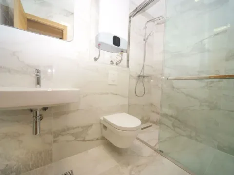 Izdavanje, trosoban stan, 104m², New City, Podgorica - image 13