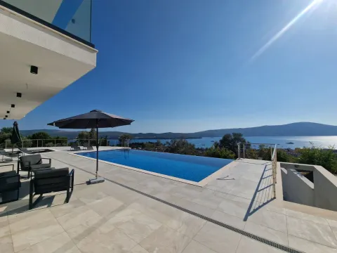 Rent, house, 410m², Tivat, Crna Gora - image 8