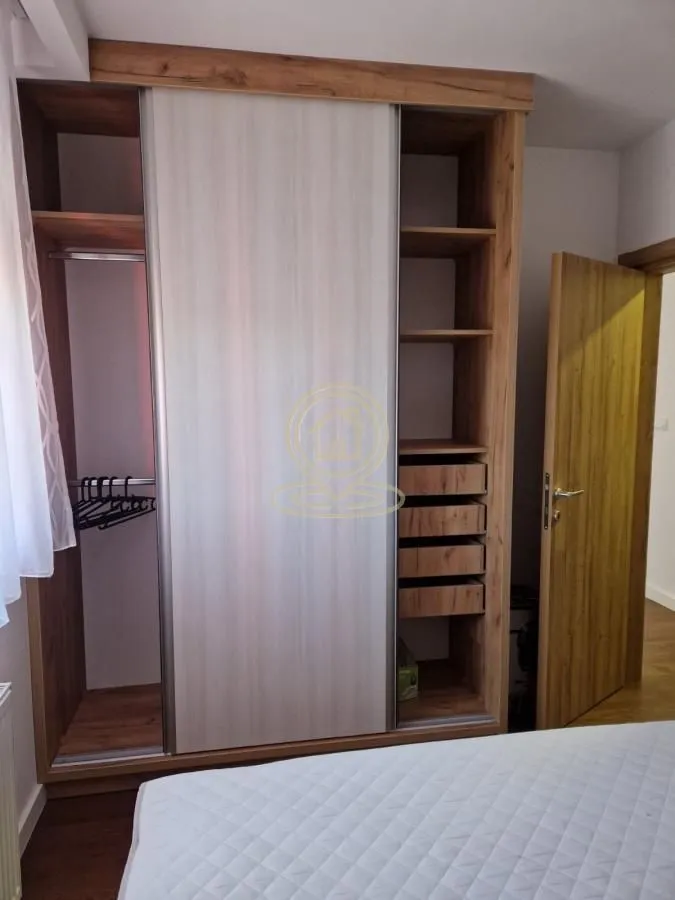 Izdavanje, jednosoban stan, 45m², Salajka, Novi Sad Sve Podlokacije