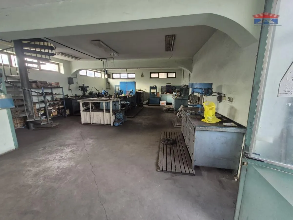 Rent, office space, 129m², Novi Sad, Srbija