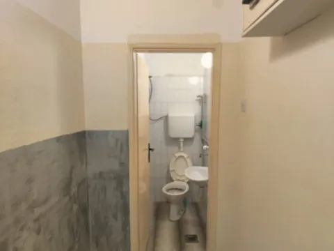 Sale, office space, 36m², Oktobarske Revolucije, Podgorica - image 7