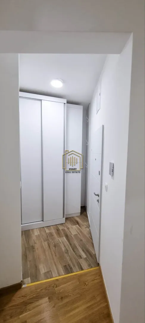 Izdavanje, jednosoban stan, 40m², Drač, Podgorica