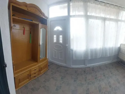 Rent, one bedroom apartment, 45m², Sutomore, Bar - image 4