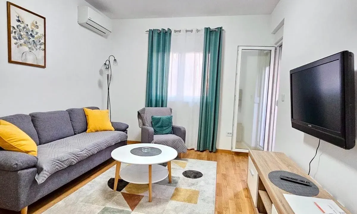 Rent, one bedroom apartment, 46m², Stari Aerodrom, Podgorica