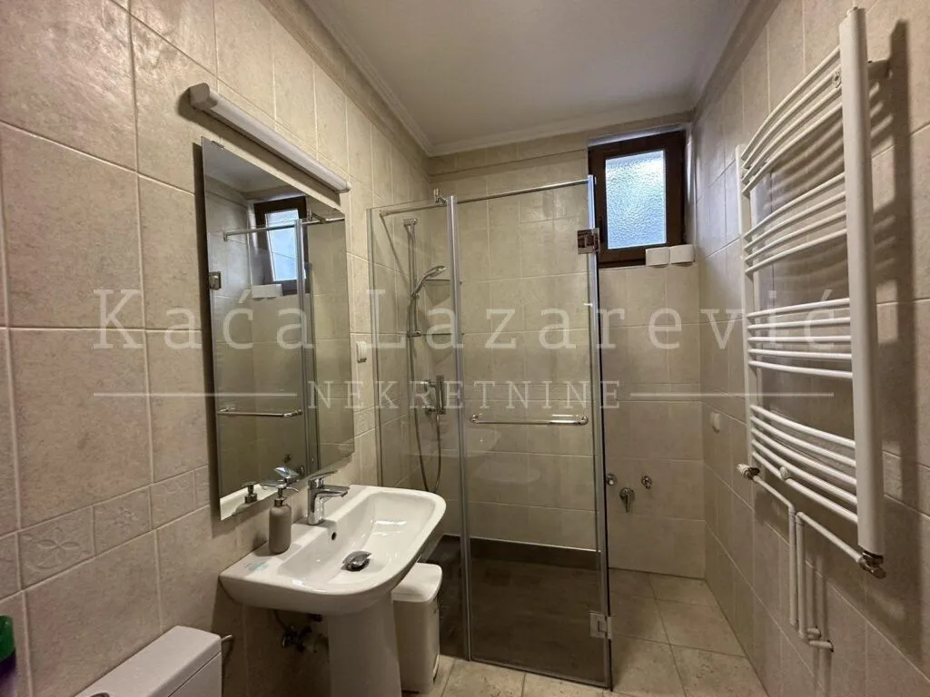 Rent, house, 363m², Lekino Brdo, Voždovac Sve Podlokacije