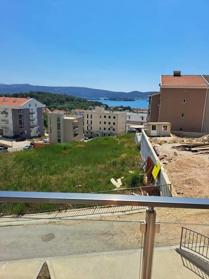 Rent, studio apartment, 51m², Centar, Tivat
