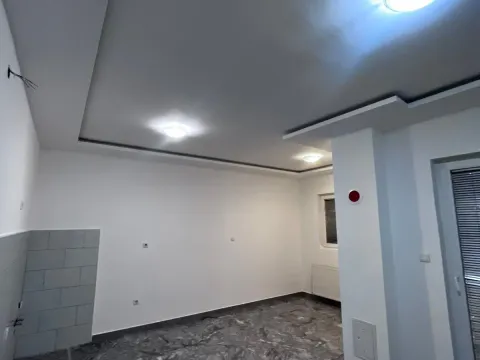 Izdavanje, poslovni prostor, 32m², Centar, Berane - image 5