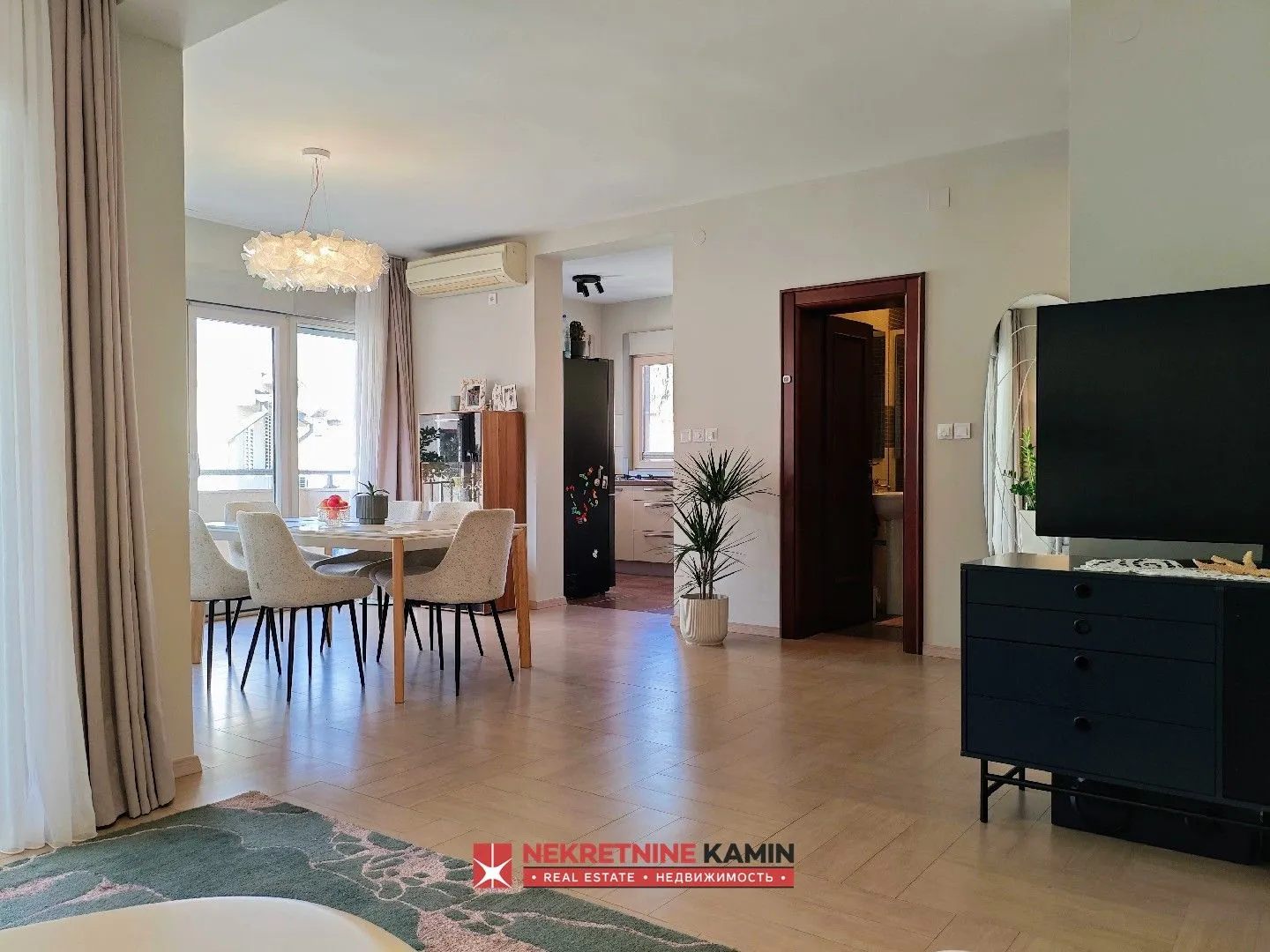 Prodaja, trosoban stan, 114m², Dobrota, Kotor