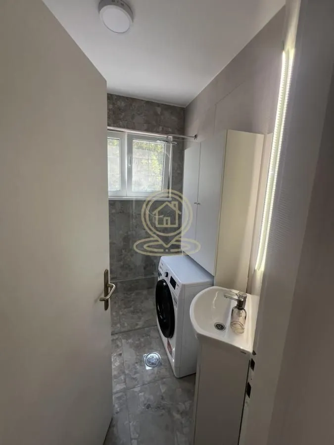 Rent, three bedroom apartment, 61m², Stari Grad, Beograd