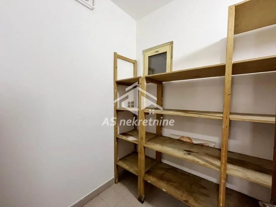 Prodaja, kuća, 252m², Zvezdara Sve Podlokacije, Beograd