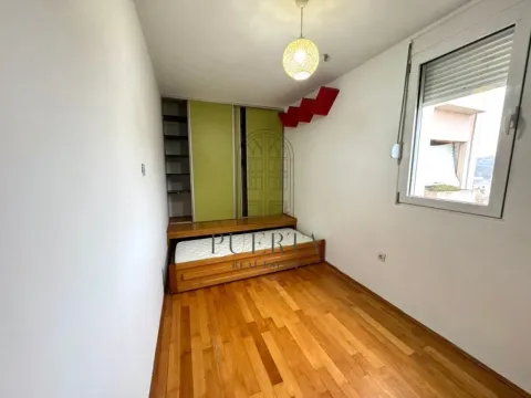 Izdavanje, dvosoban stan, 45m², Blok 5, Podgorica - image 10