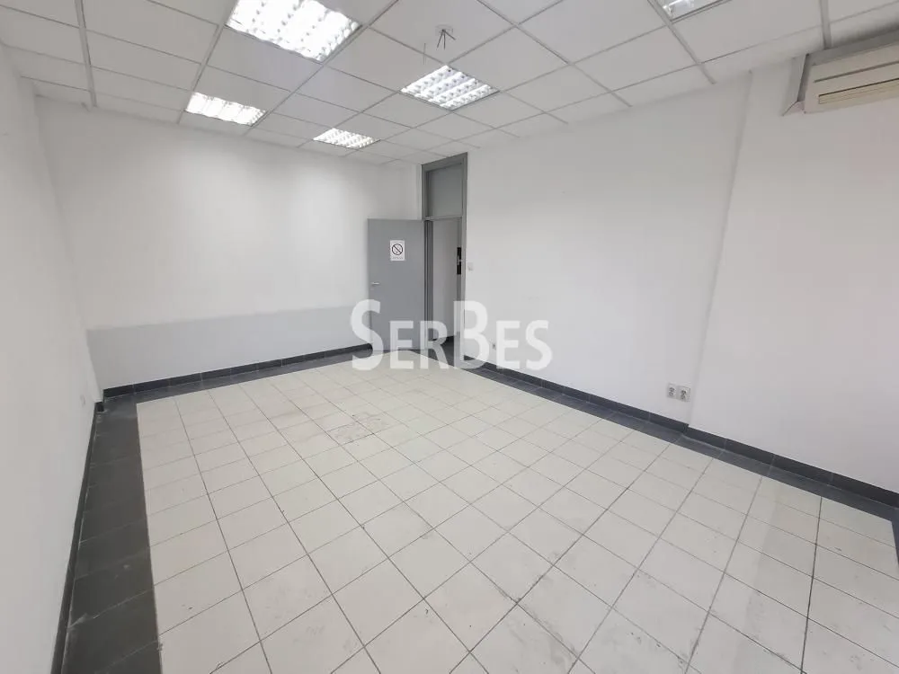 Rent, office space, 400m², Bulevar Oslobodjenja, Novi Sad Sve Podlokacije