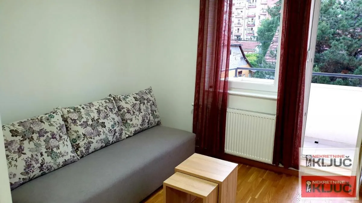 Izdavanje, garsonjera, 28m², Sajmište, Novi Sad