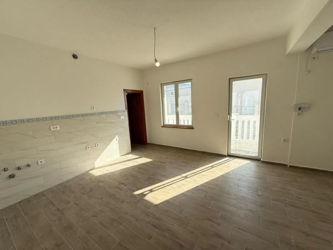 Sale, two bedroom apartment, 88m², Šušanj, Bar