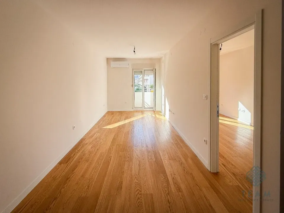 Rent, office space, 44m², Central Point, Podgorica