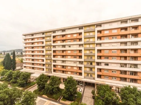 Izdavanje, dvosoban stan, 75m², Central Point, Podgorica - image 5