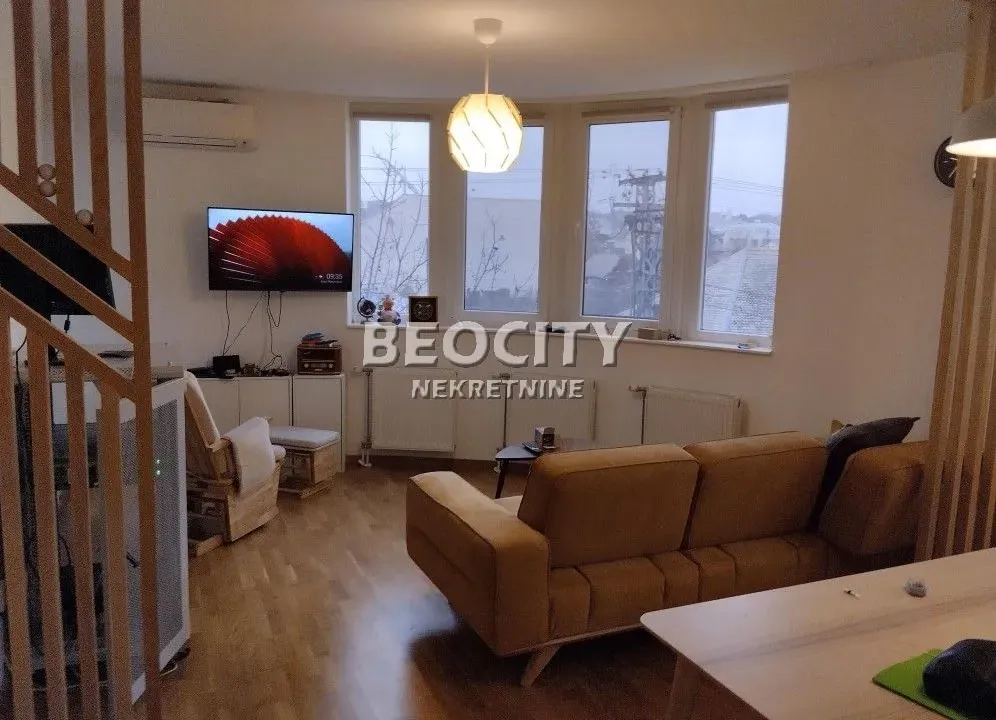 Prodaja, četvorosoban stan, 83m², Petrovaradin, Novi Sad