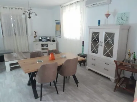 Izdavanje, jednosoban stan, 99m², Luštica, Tivat - image 2