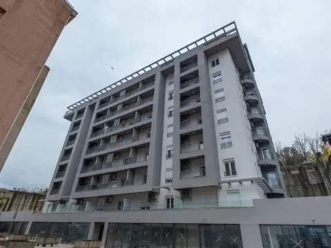 Rent, two bedroom apartment, 68m², Momišići, Podgorica - image 16