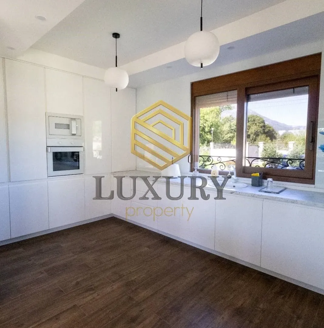 Rent, house, 220m², Ćurilac, Danilovgrad
