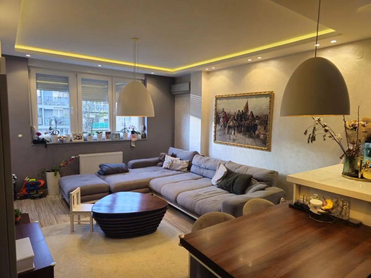 Prodaja, trosoban stan, 65m², Sajmište, Novi Sad