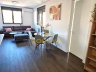 Izdavanje, četvorosoban stan, 87m², Vračar Sve Podlokacije, Beograd - image 1