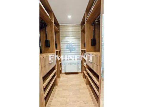 Izdavanje, četvorosoban stan, 178m², Kalenić Pijaca, Vračar Sve Podlokacije - image 12