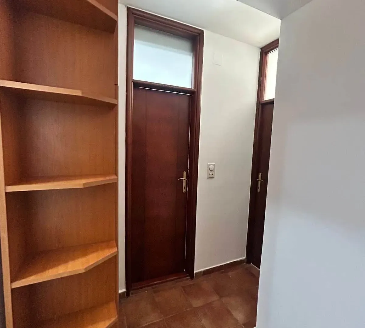 Izdavanje, trosoban stan, 120m², Ljubović, Podgorica