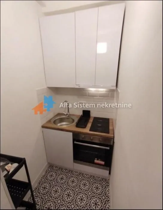 Rent, three bedroom apartment, 85m², Savski Venac, Beograd