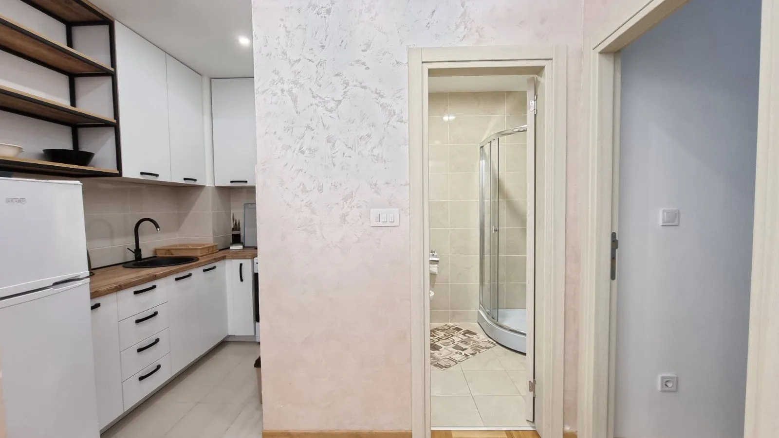 Izdavanje, jednosoban stan, 45m², Budva, Crna Gora