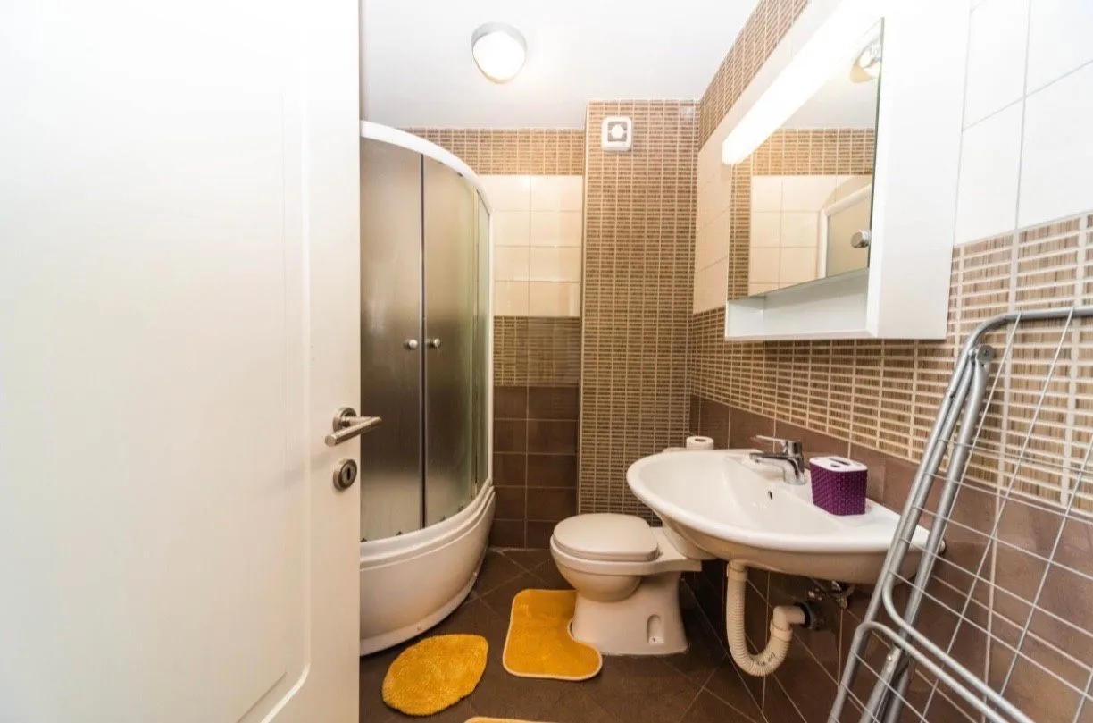 Rent, one bedroom apartment, 45m², Drač, Podgorica