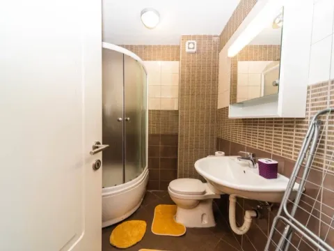 Rent, one bedroom apartment, 45m², Drac, Podgorica - image 6