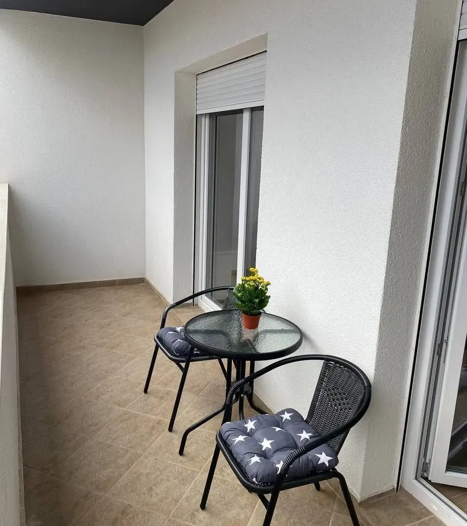 Rent, one bedroom apartment, 46m², Golubovina, Budva