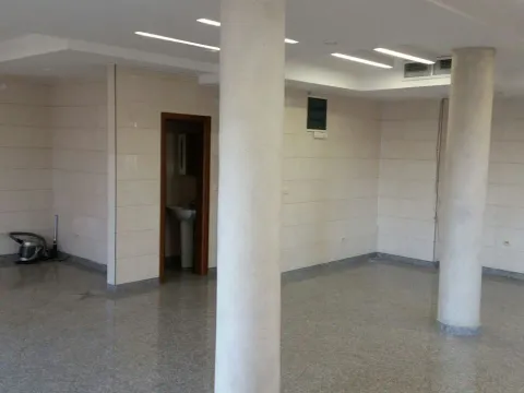 Izdavanje, poslovni prostor, 70m², Momišići, Podgorica - image 3